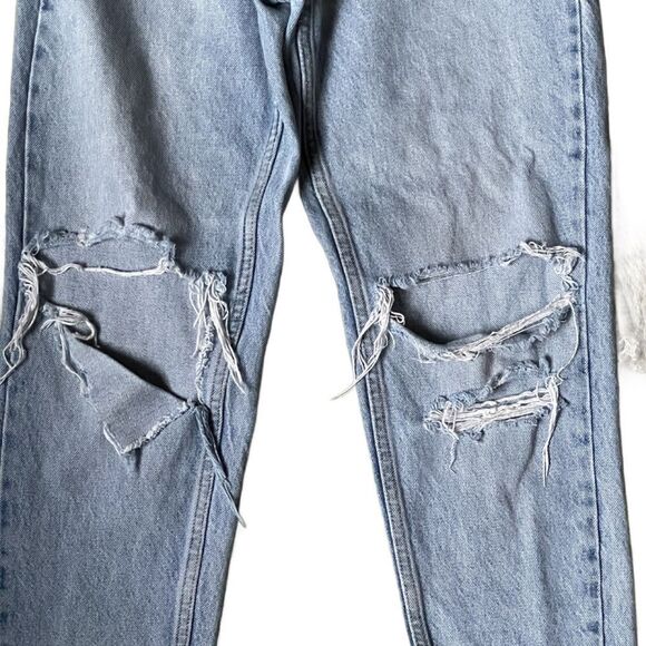 Zara Light Wash Very Distressed 100% Ecologically Grown Cotton Jeans (Size: 4) - Picture 12 of 15